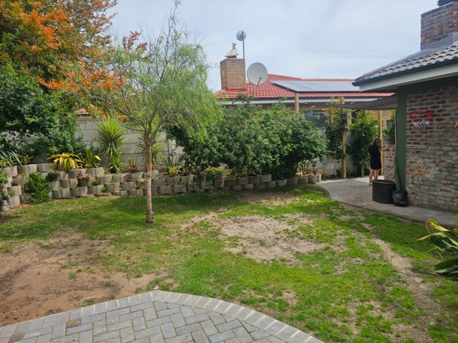 3 Bedroom Property for Sale in Reebok Western Cape